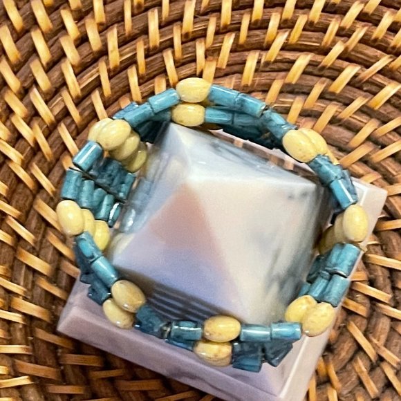 🌻2 for $15🌻 Adjustable Wooden Bracelet - Picture 3 of 4